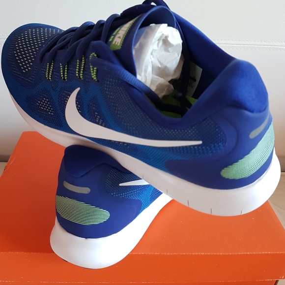 NIKE FREE RN ROYAL WOMEN'S US SZ8.5 BRAND NEW IN BOX - Picture 3 of 9